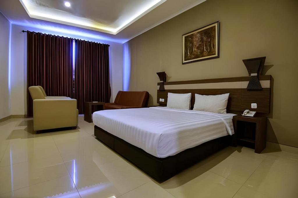 בנדונג Raffleshom Hotel מראה חיצוני תמונה