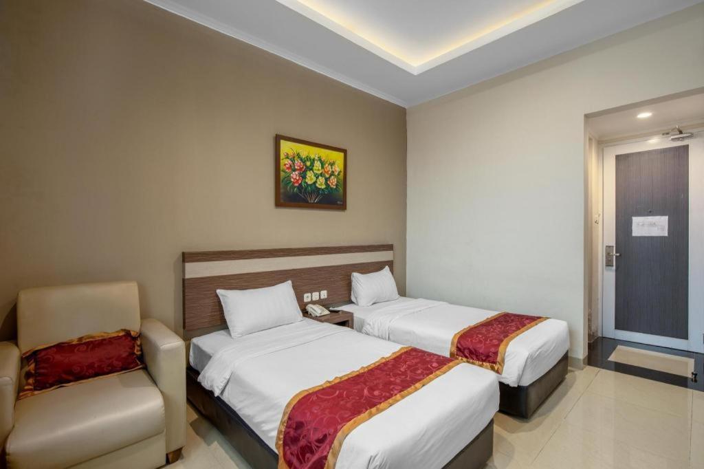 בנדונג Raffleshom Hotel מראה חיצוני תמונה