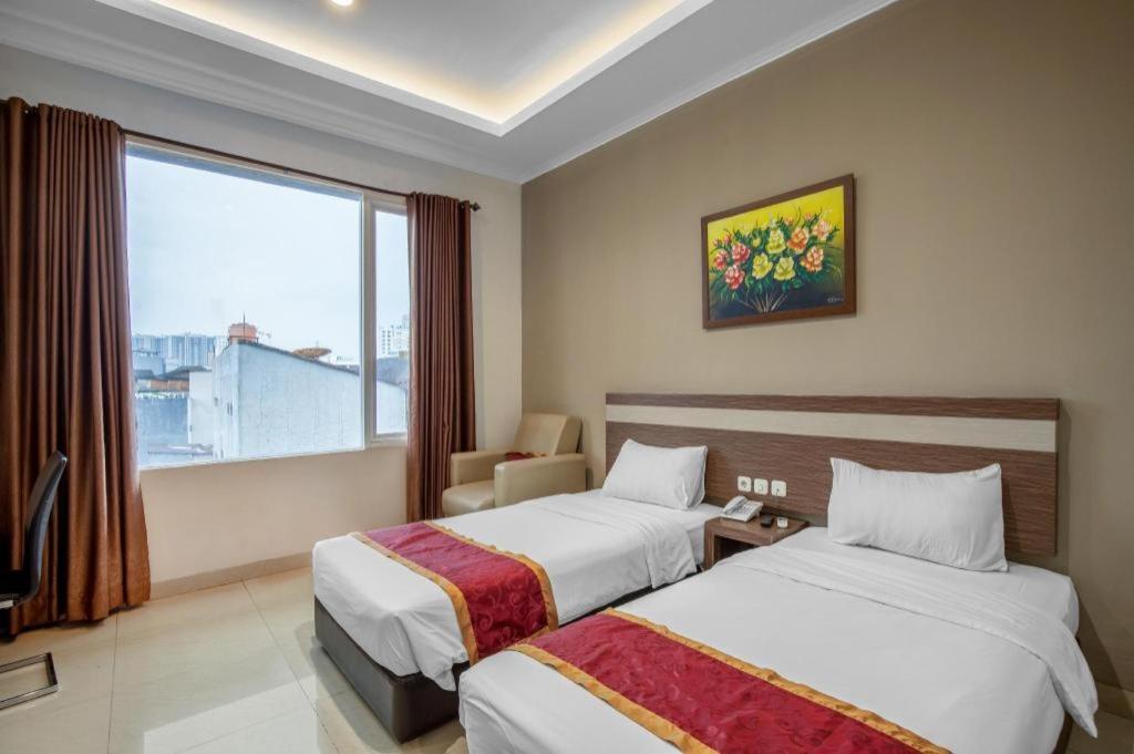 בנדונג Raffleshom Hotel מראה חיצוני תמונה