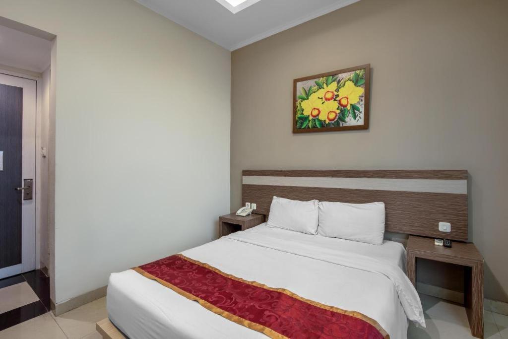 בנדונג Raffleshom Hotel מראה חיצוני תמונה